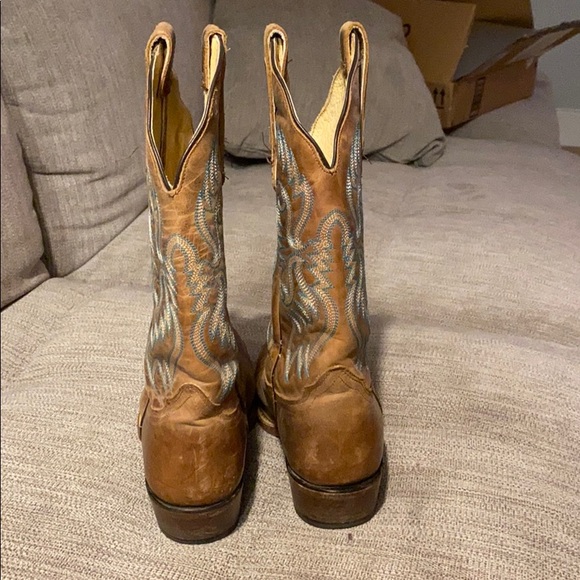 Boots - Picture 3 of 3